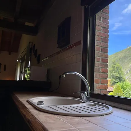 Casa Trasgu De Tornin-cangas De Onis- Enjoy Life In Asturias