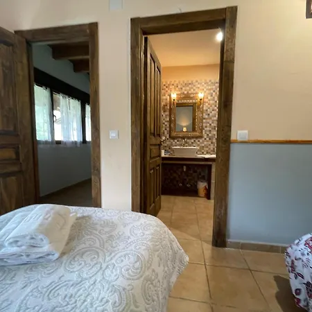 Casa Trasgu De Tornin-cangas De Onis- Enjoy Life In Asturias Apartament Tornin