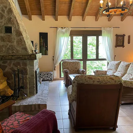 公寓 Casa Trasgu De Tornin-cangas De Onis- Enjoy Life In Asturias